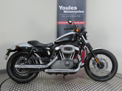 Harley-Davidson XL 1200 N Nightster (Silver/black)