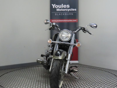 Yamaha XVS 1100 (Black/gold)