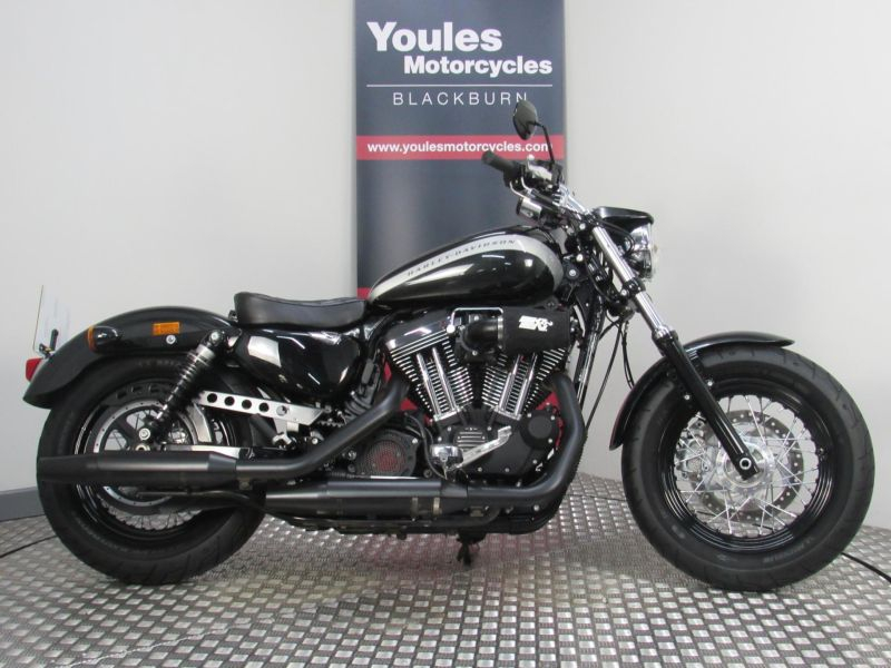Harley-Davidson XL 1200 C Custom Sportste (Black)